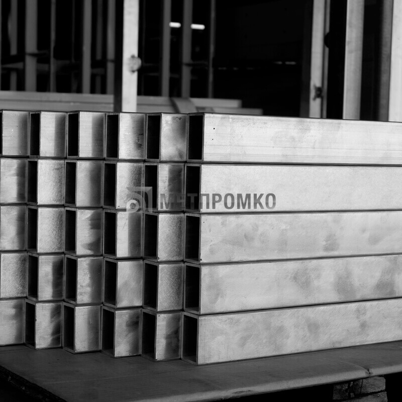 Труба алюминиевая профильная прямоугольная 40х20х3 мм 6 м АД31Т
