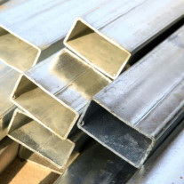 Труба профильная нержавеющая квадратная 50x50x2 мм AISI 304